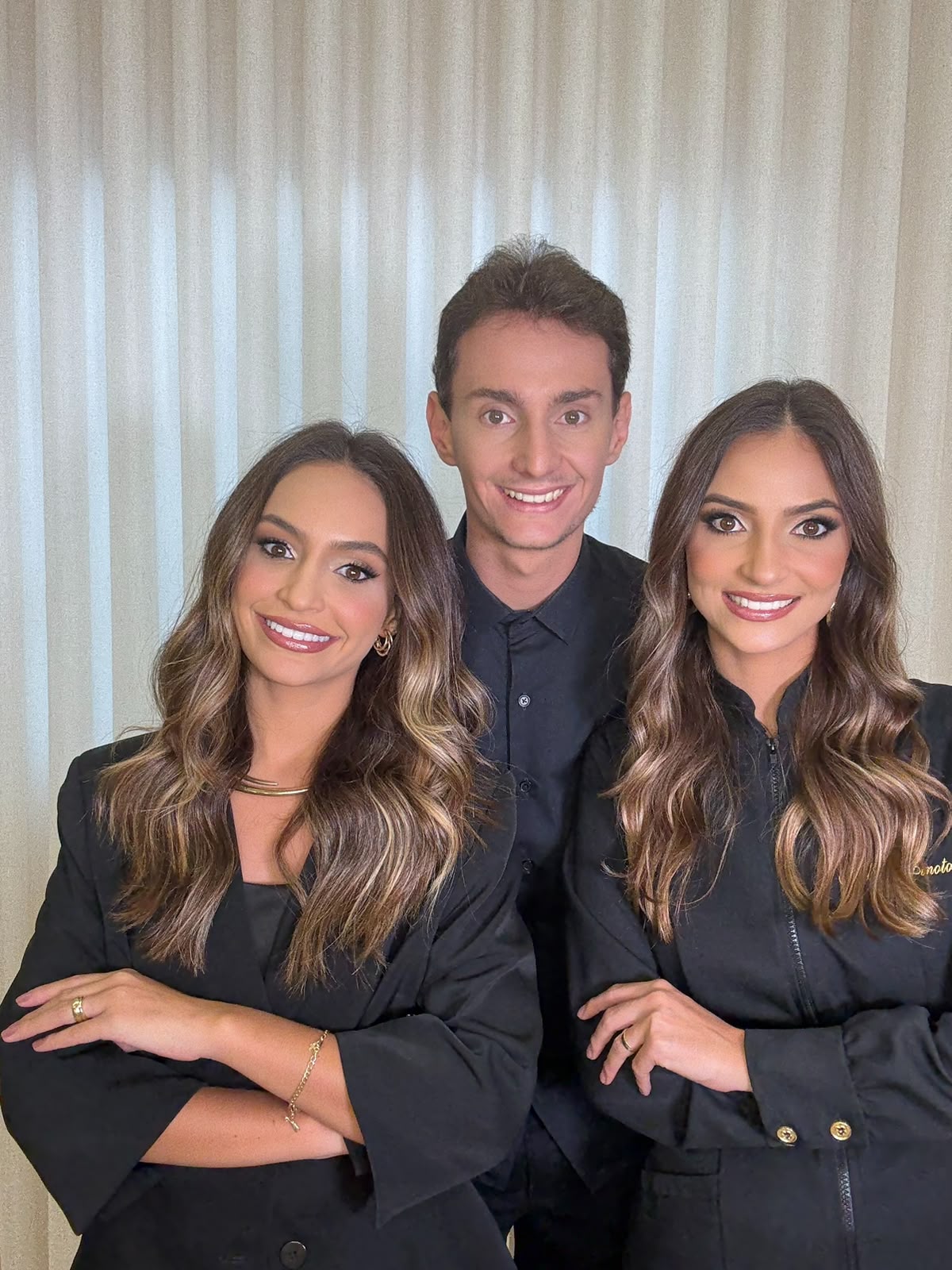 Isabella, Gustavo e Letícia, fundadores do Finottos Salon